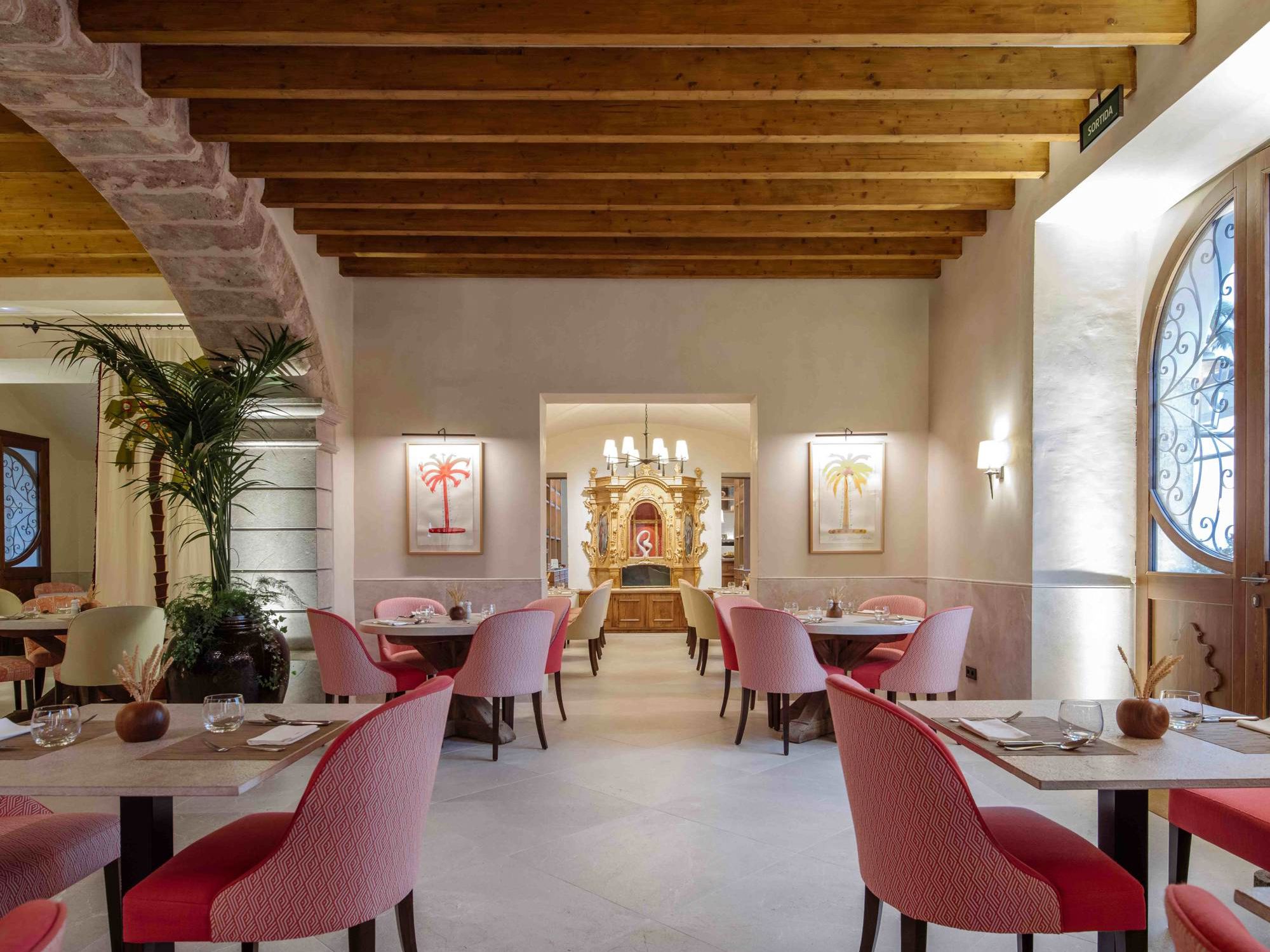 Sa Terrassa dining area